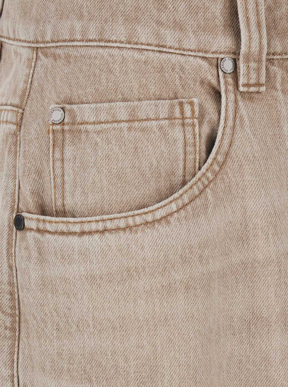 Calças de Denim Bege com Design de Cinco Bolsos e Patch com Logotipo nas Costas para Mulheres, Algodão