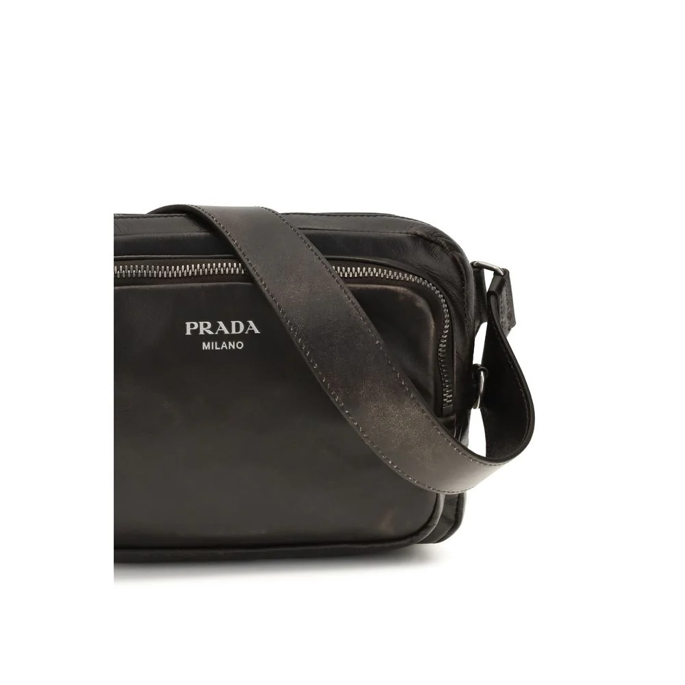 Bolsa de Ombro Prada em Couro de Novilho Marrom Bolsa de Ombro Prada em Couro de Novilho Marrom