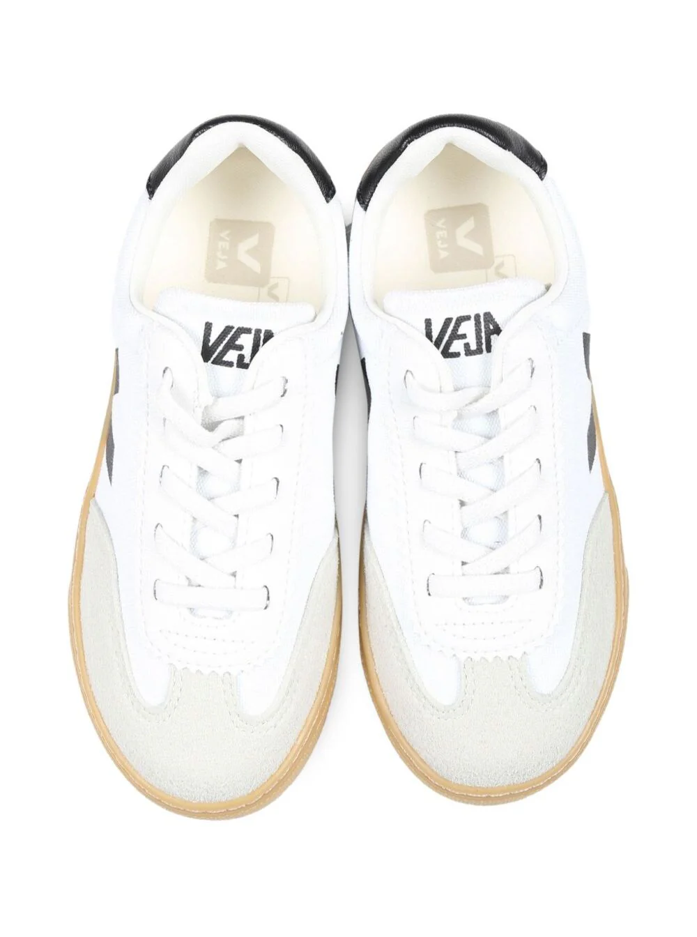 Sapatilhas Veja Kids Volley Branco Low Top com Letreiro de Logotipo em Contraste no Talão e Detalhe no Lado em Tela Menino