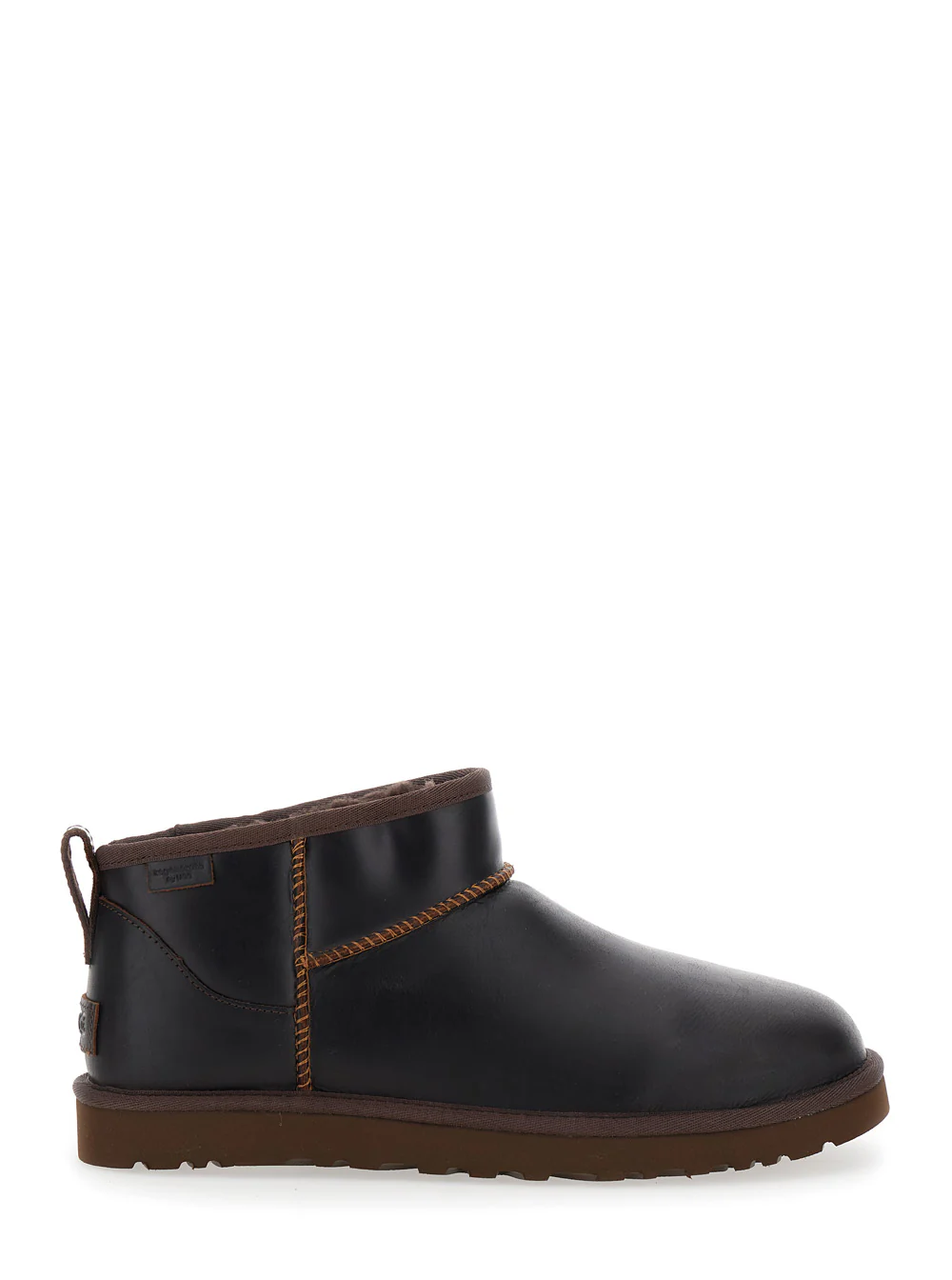 Botas UGG Classic Ultra Mini Marrom em Couro Masculino até o Tornozelo Botas UGG Classic Ultra Mini Marrom em Couro Masculino até o Tornozelo