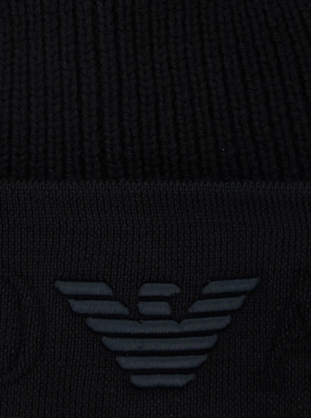 Gorro Preto Emporio Armani com Embroideria de Maxi Logotipo na Frente em Lã de Cordeiro