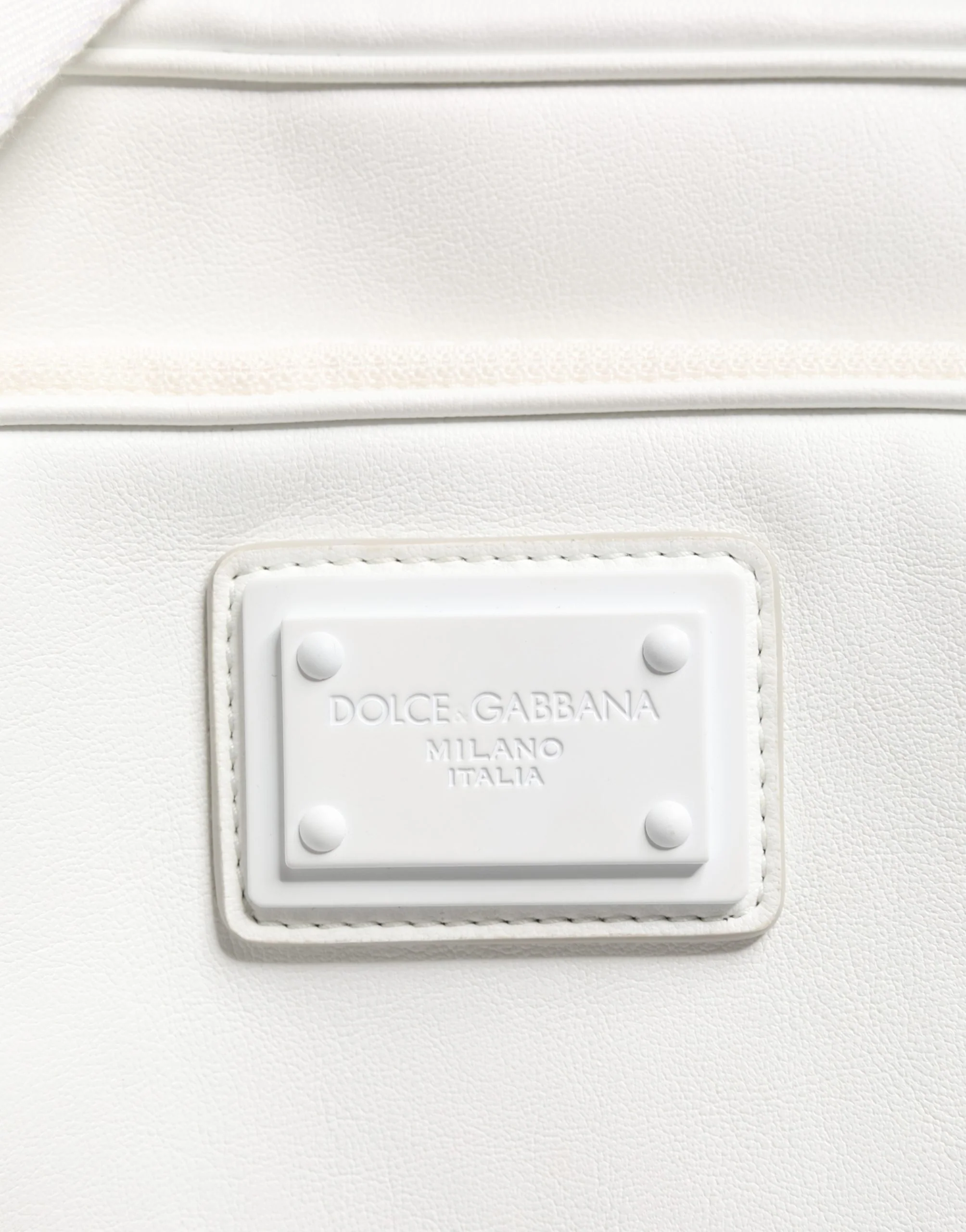 Dolce & Gabbana Bolsa de Ombro Crossbody Branca com Placa de Logotipo em Poliéster