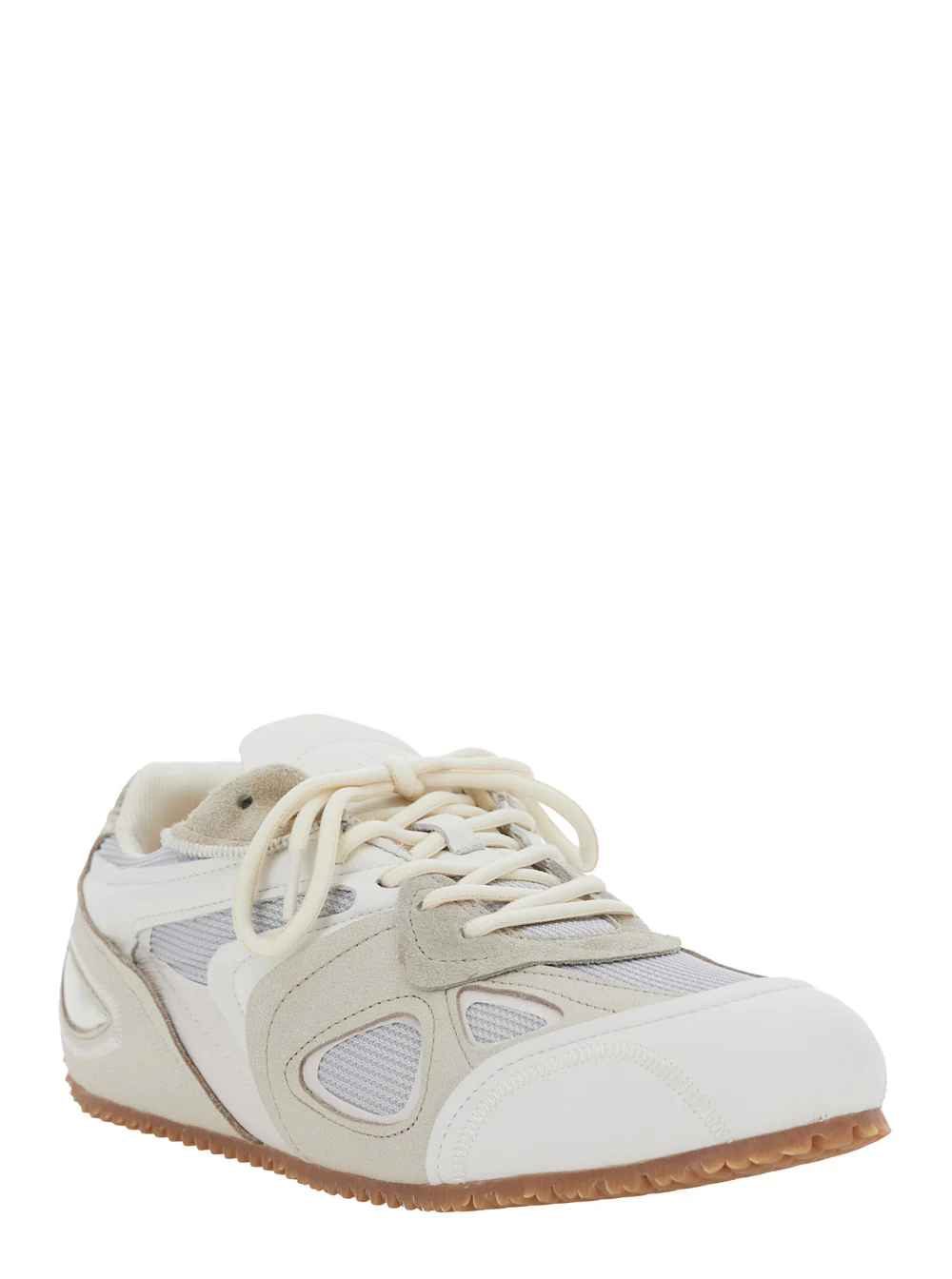 Sapatilha Axel Arigato Slow Runner com Inserções em Malha e Sola Ranhurada em Bege-Claro para Homens Sapatilha Axel Arigato Slow Runner com Inserções em Malha e Sola Ranhurada em Bege-Claro para Homens