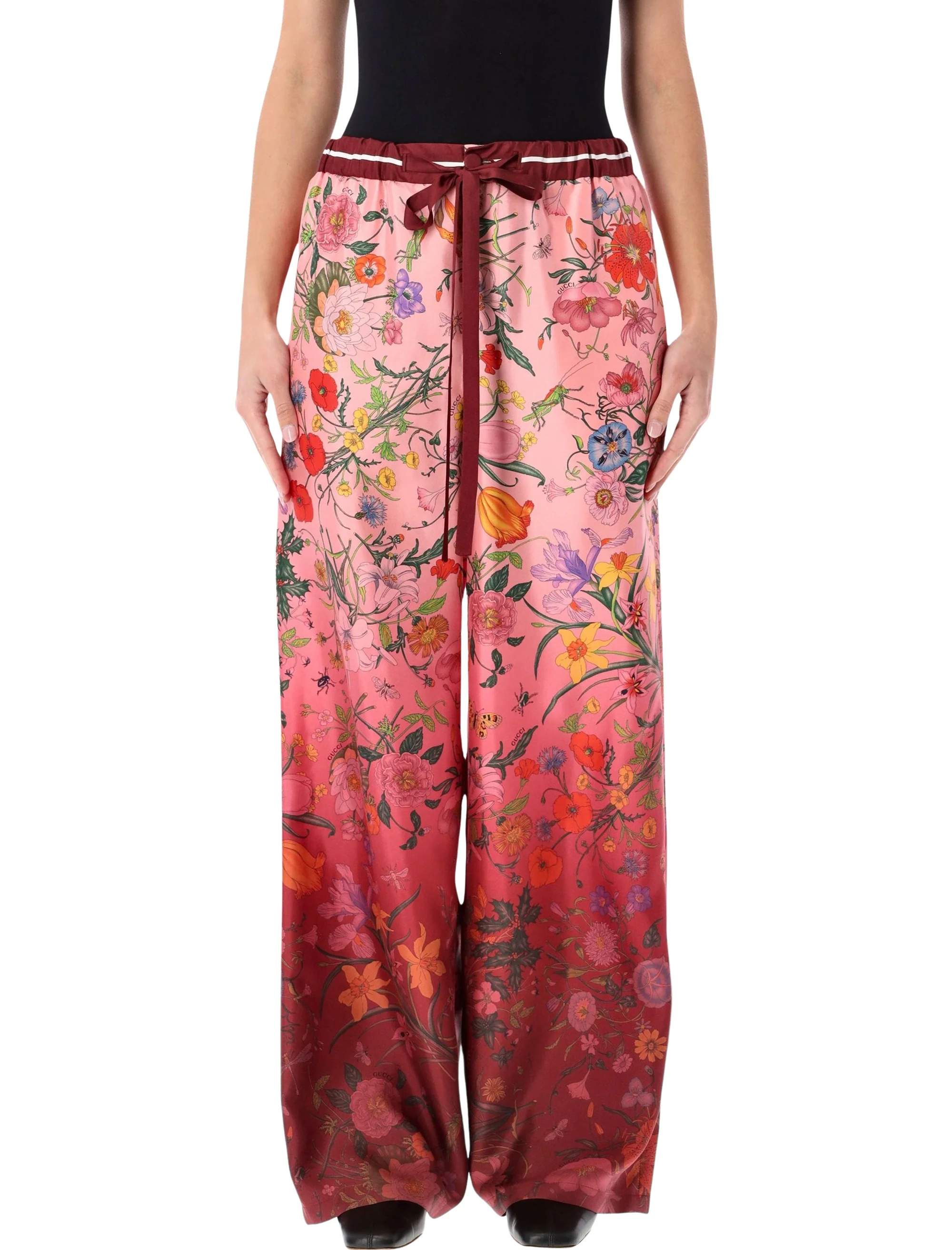 Calças de sarja de seda Gucci com estampa Flora em degradê rosa vermelho Ancora multicolor